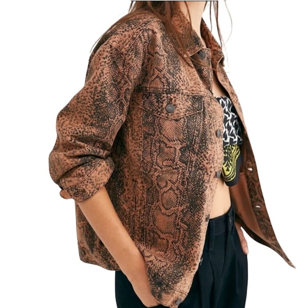 Free People Snake Print Trucker  Jacket Button Closure Pockets Size S - Picture 5 of 13
